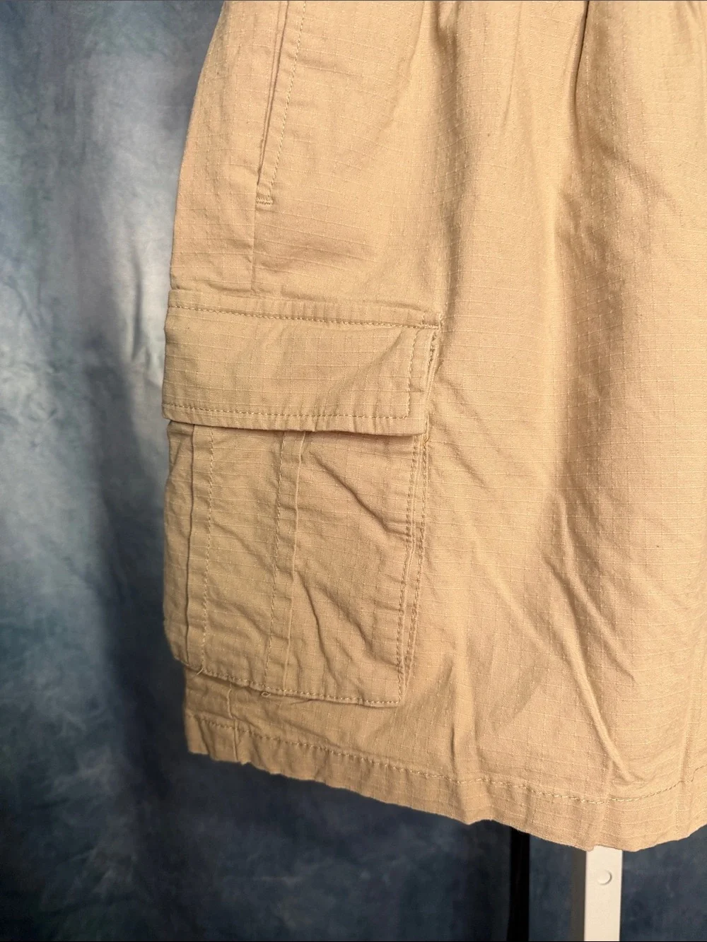 Forever 21 Men’s Khaki Cargo Drawstring Shorts Size Medium